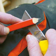 Bleispitz Carpenter Дърводелски молив HB