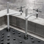 StrongHand Вертикална стяга Alpha 28 Inserta с Т-образна дръжка